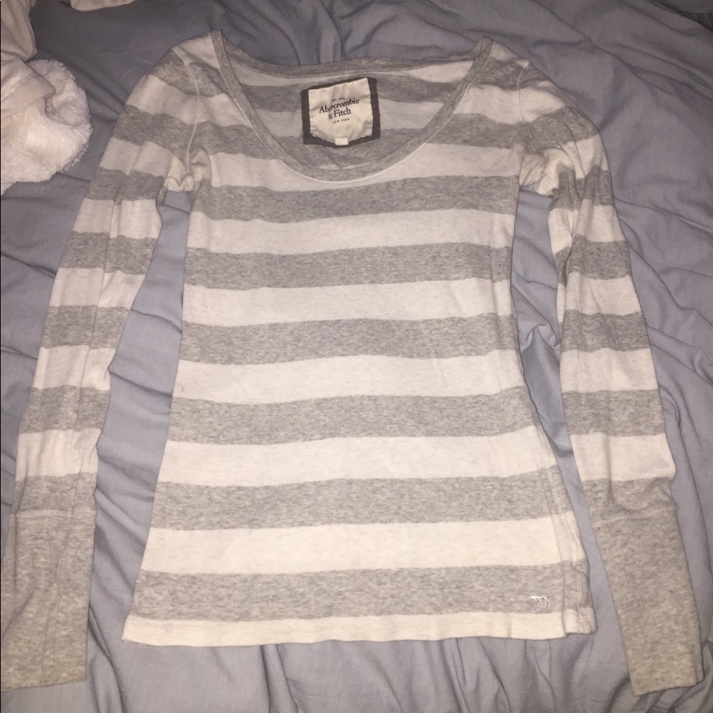 Abercrombie & Fitch - fitted scoop neck